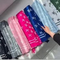 شال و روسری و اکسسوری