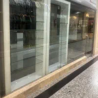 اجاره و فروش مغازه مجتمع طوبی چیتگر / طبقه دوم