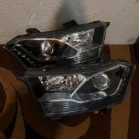 یک جفت چراغ جلو دنا معمولی مارک مدرن درحد نو