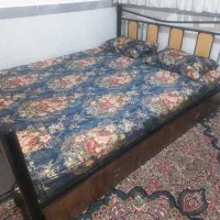 تخت دونفره