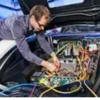 استخدام نیرو مکانیک ماهر و برق کار نیمه ماهر