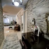آپارتمان ۱۲۰متری طبقه سوم