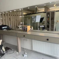 اینه و کنسول میکاپ