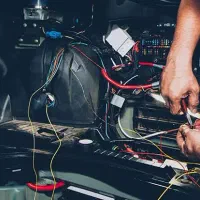 شاگرد برقکاری