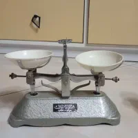 ترازوی قدیمی