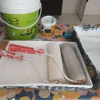 سطل رنگ و غلطک رنگ آمیزی