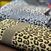 حوله حمامی بزرگ پلنگی برند ماندگار سبز