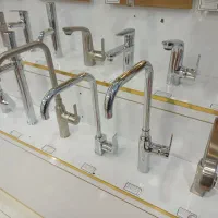 شیر آلات و علم دوش / مسکن ملی