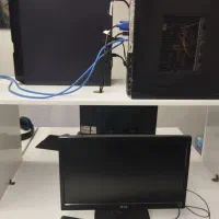 کیس و مانیتور