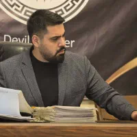 وکیل استراتژیست برای پرونده‌های مالی و کیفری