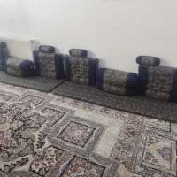 نشیمن و پشتی شاه نشین