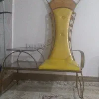 صندلی و میز تلفن