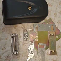 قفل برقی درب پارکینگ