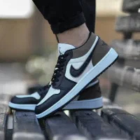 کتونی جردن کف تخت