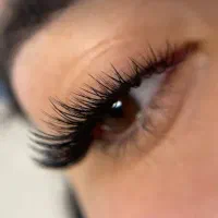 اکستنشن مژه باتخفیف ویژه