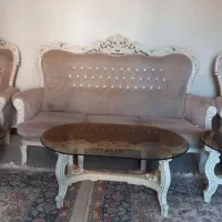 مبل ۷ نفره کلاسیک  با جلو مبلی و دومیز عسلی