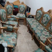 سه دست مبل بفروش میرسد