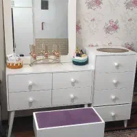 ست میز آرایش،آینه و درآور بسیار نو ، مناسب جهیزیه
