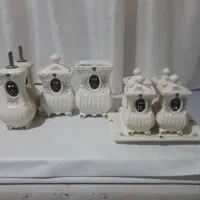 جا ادویه ای و بشقاب پلوخوری و سینی سرو