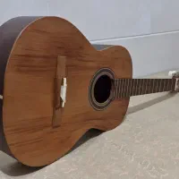 گیتار الحمبرا مدل کالج/ آکبند / ریگلاژ شده