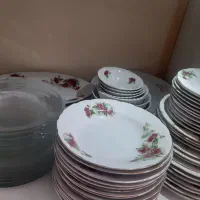 سرویس گل سرخ و استیل پیرکس