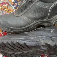 کفش ایمنی با لباس