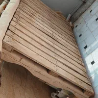 تخت چوبی قدیمی