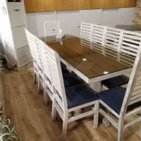 میز ناهارخوری و مبل و صندلی