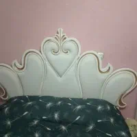 تخت خواب دو نفره همراه با تشک و دراور با آینه