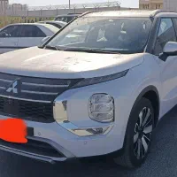 اوتلندر 2026-H Line فول سفید