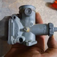 یک کربراتور موتور