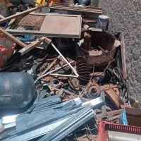 خرید انواع ضایعات آهن پلاستیک و فلزات وکارتن
