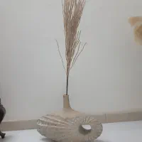 میز کنار سالنی چوب گیلاس همراه با اکسسوری