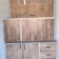 ۳ عدد کابینت فلزی (۲ عدد دیواری ۱ عدد زمینی)