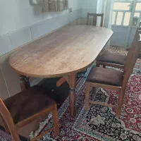 تخت چوبی ومیز نهارخوری