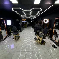 آرایشگر ماهر آقا درصدی با شرایط عالی و وردست