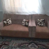 مبل هفت نفره و۴عددپشتی دیواری