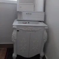 آینه و روشویی