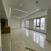 آپارتمان ۱۶۰متری/شیک و تمیز/ ویلا