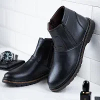 کفش و شلوار های اسپرت