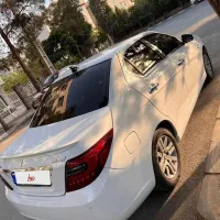 دنا پلاس سفید سانروف دار کروز کنترل
