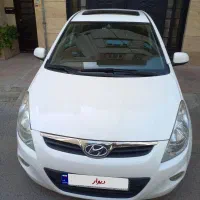 هیوندا i20