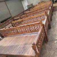 تخت سنتی با چوب روس