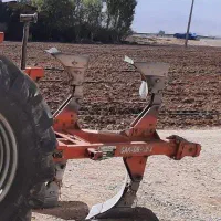 گاو اهن ۱۲ برگردان