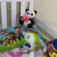 تخت کنار مادر