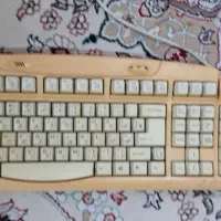 کیبورد نونو بسیار تمیز و مرتب
