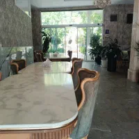 استخدام نیرو خدماتی و صندوق دار در رستوران