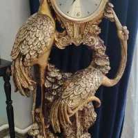 ساعت ایستاده شیک و طلایی