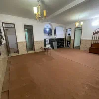 دوخواب رو به خیابان اصلی ورودی شهر کووه ای