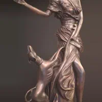 مجسمه های خاص  از جنس درجه برنزی